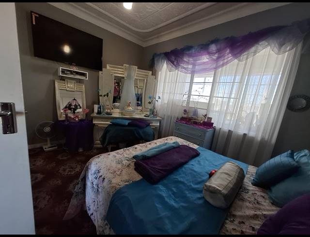 2 BEDROOM APARTMENT FOR SALE IN SPRINGS CENTRAL